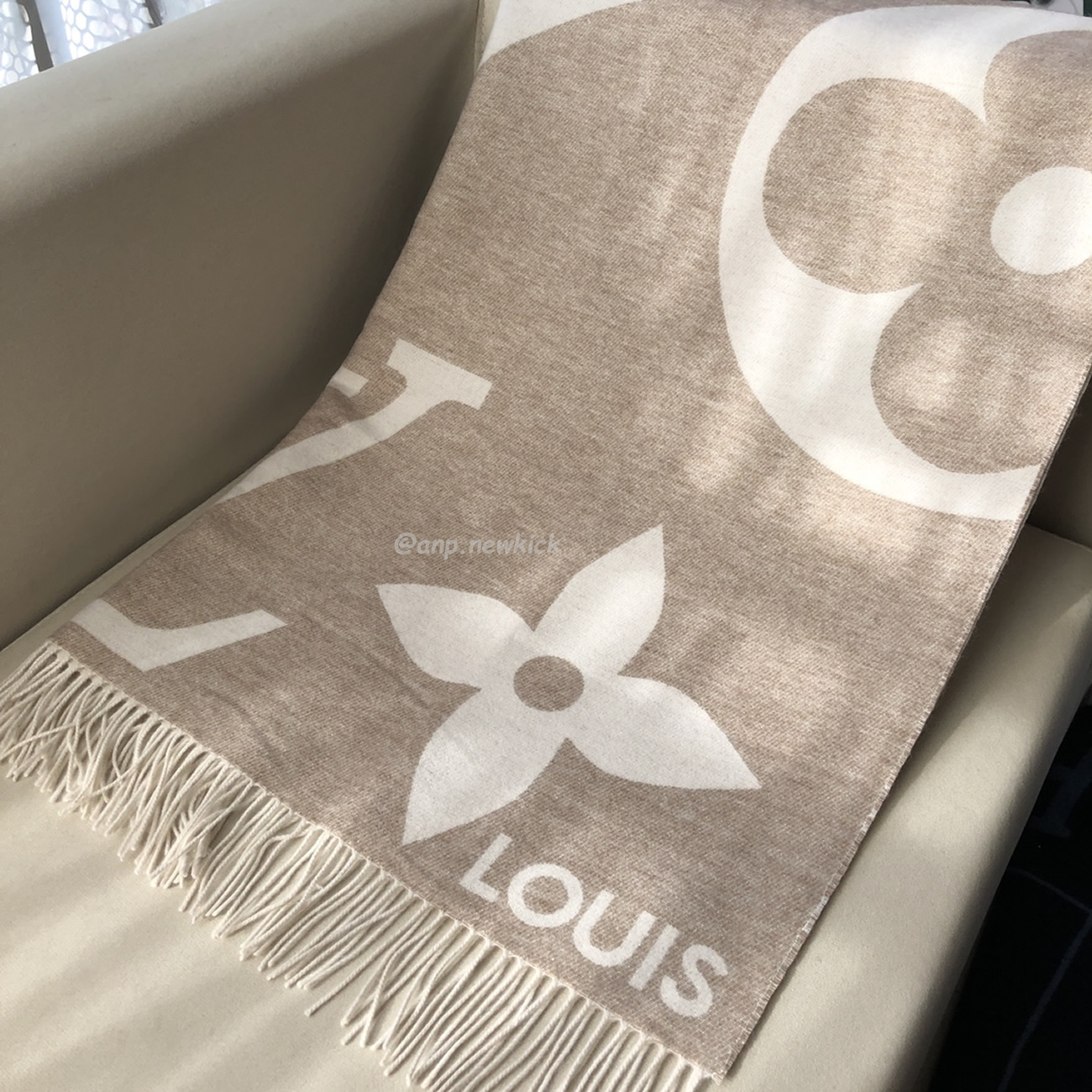 Louis Vuitton Lv Reykjavik Scarf 75x185cm (12) - www.newkick.vip